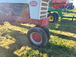 Farmall 560 Tractor 'Runs & Operates'
