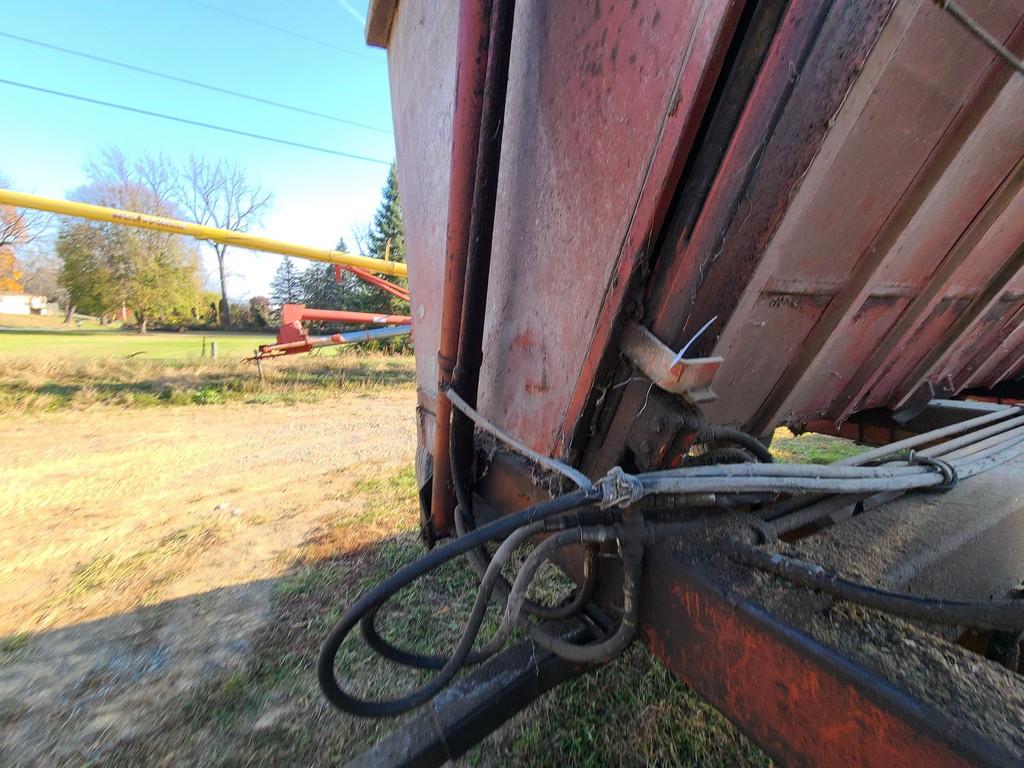 Richardton 700 Dump Cart