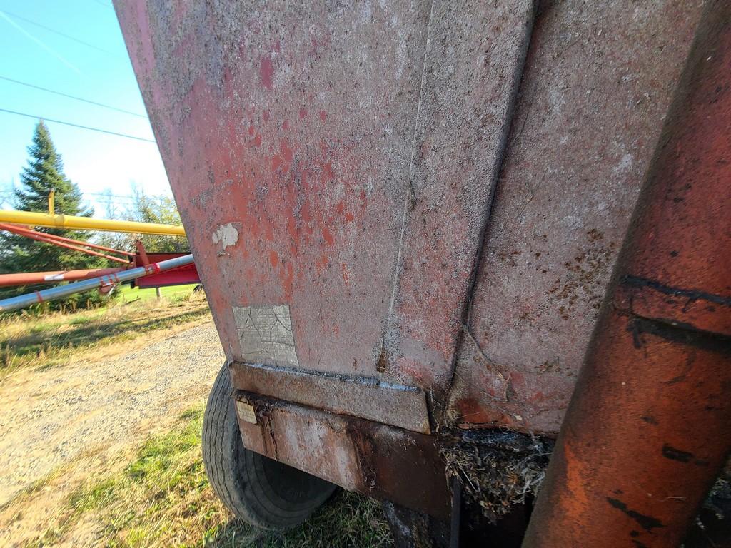 Richardton 700 Dump Cart