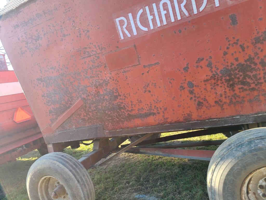 Richardton 700 Dump Cart