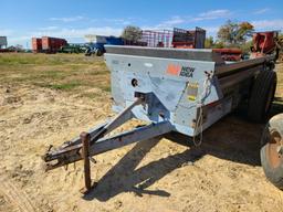 New Idea 3622 Manure Spreader