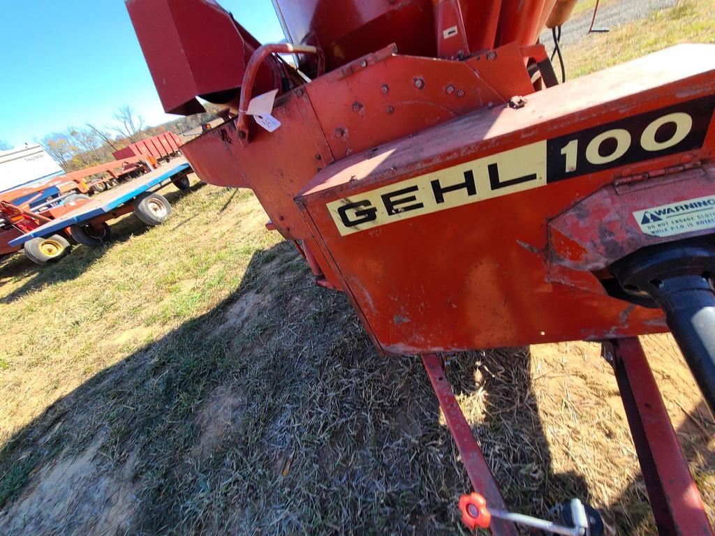 Gehl 100 Grinder Mixer 'Scales In the Office'