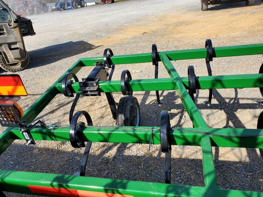 Unverferth Perfecta 10 Cultivator 'LIKE NEW'