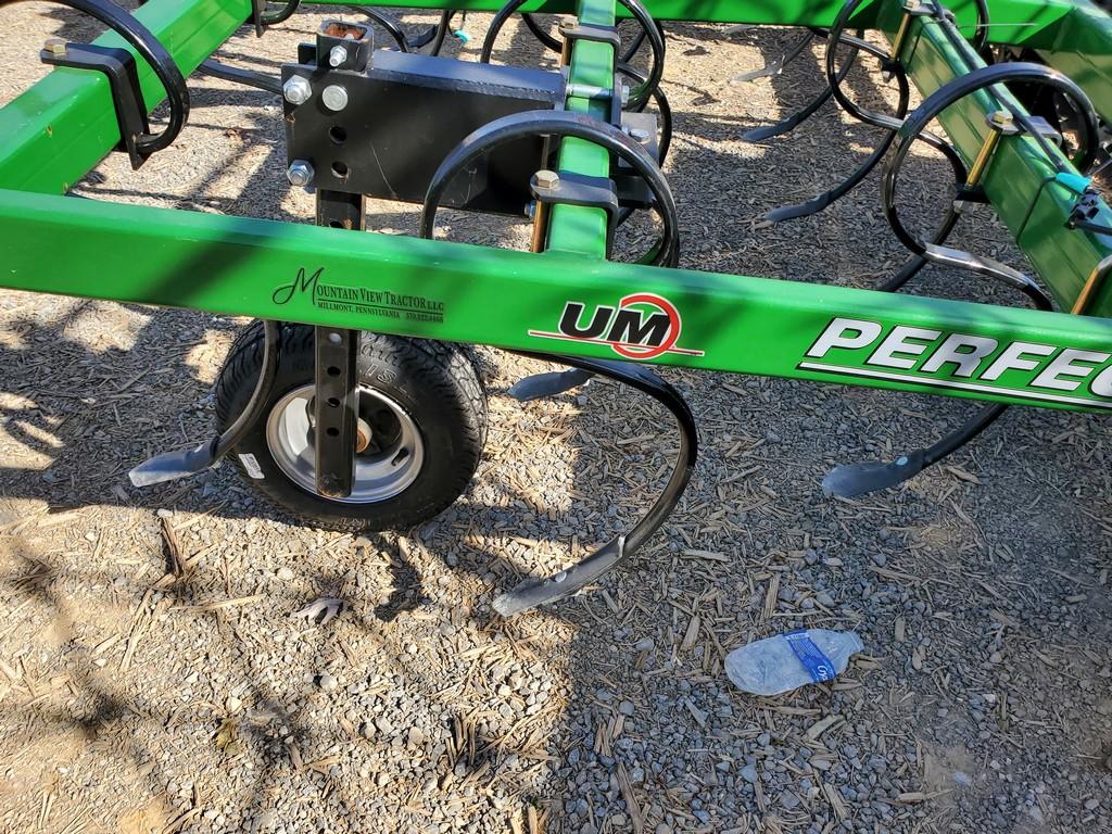 Unverferth Perfecta 10 Cultivator 'LIKE NEW'