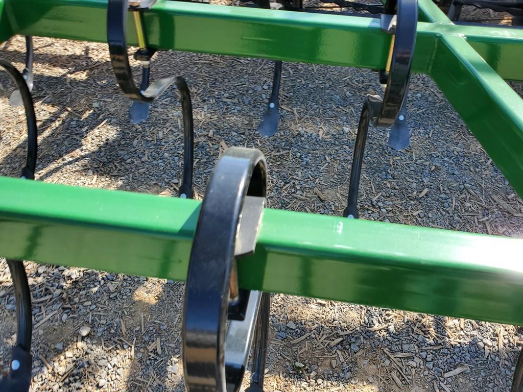 Unverferth Perfecta 10 Cultivator 'LIKE NEW'