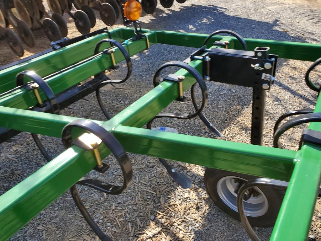 Unverferth Perfecta 10 Cultivator 'LIKE NEW'