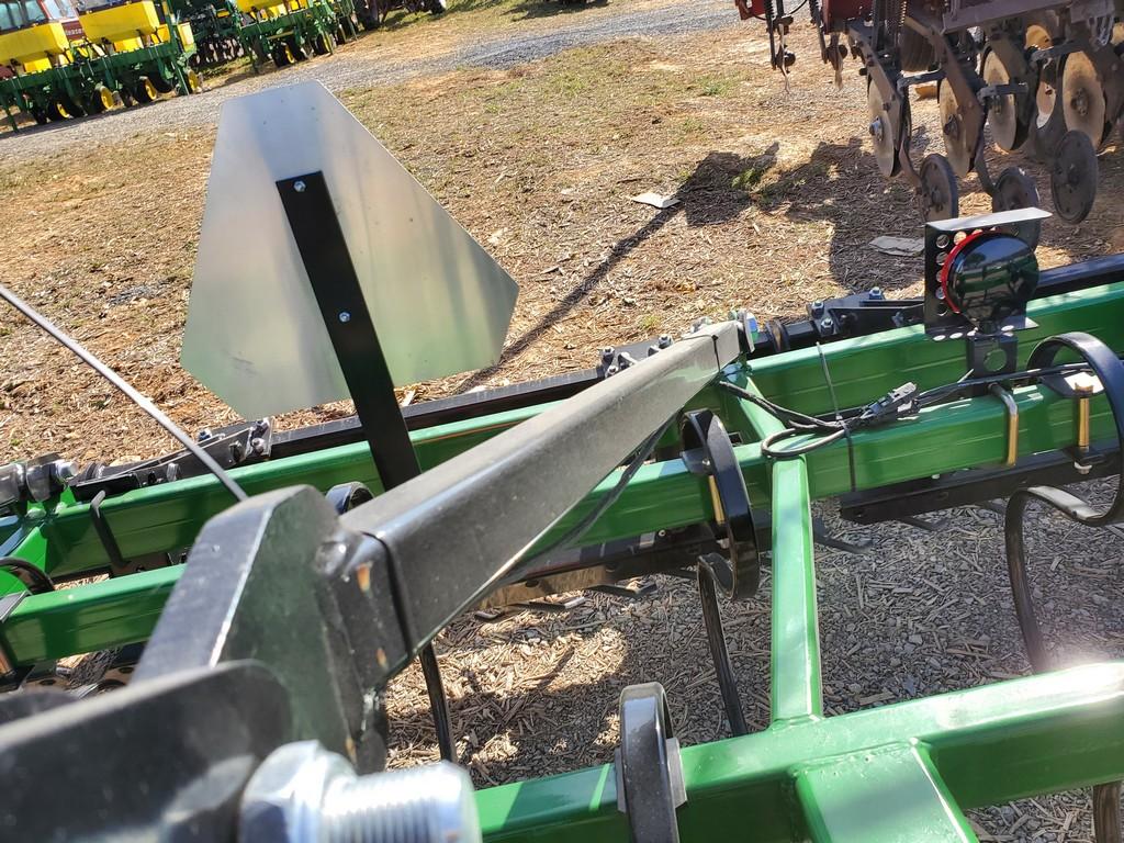 Unverferth Perfecta 10 Cultivator 'LIKE NEW'