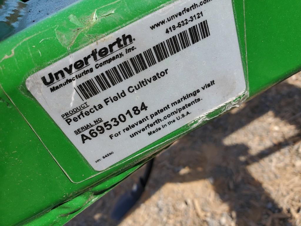 Unverferth Perfecta 10 Cultivator 'LIKE NEW'
