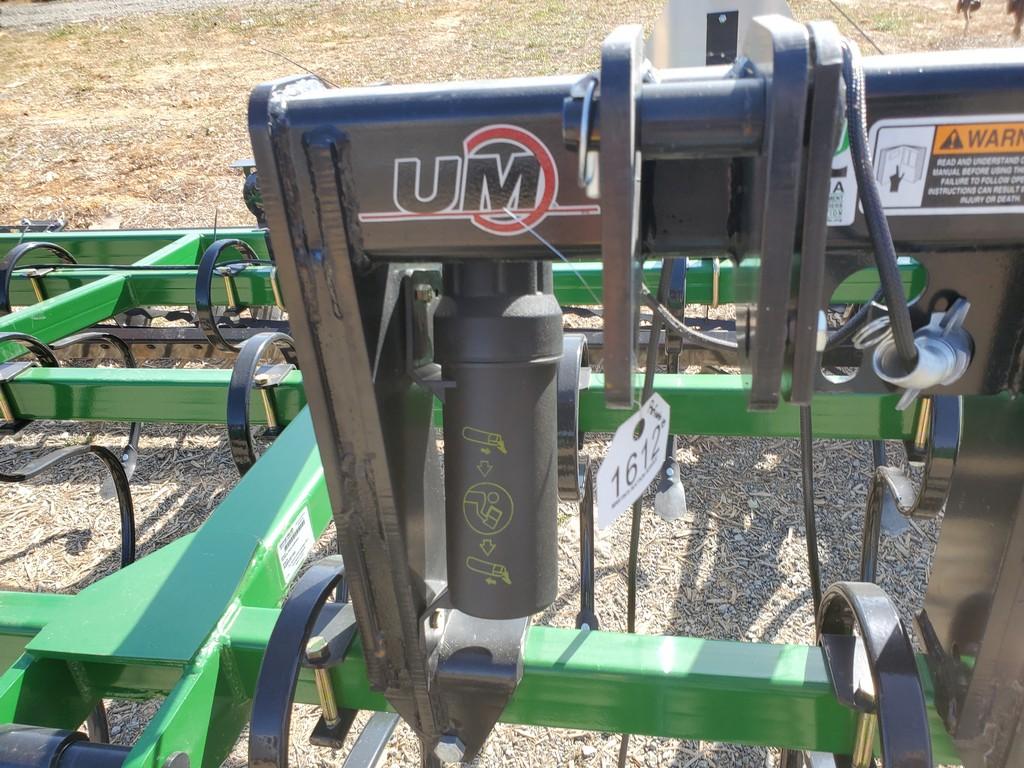 Unverferth Perfecta 10 Cultivator 'LIKE NEW'