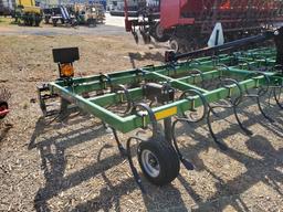 Unverferth Perfecta 10 Cultivator 'LIKE NEW'