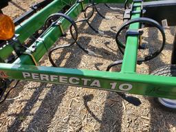 Unverferth Perfecta 10 Cultivator 'LIKE NEW'
