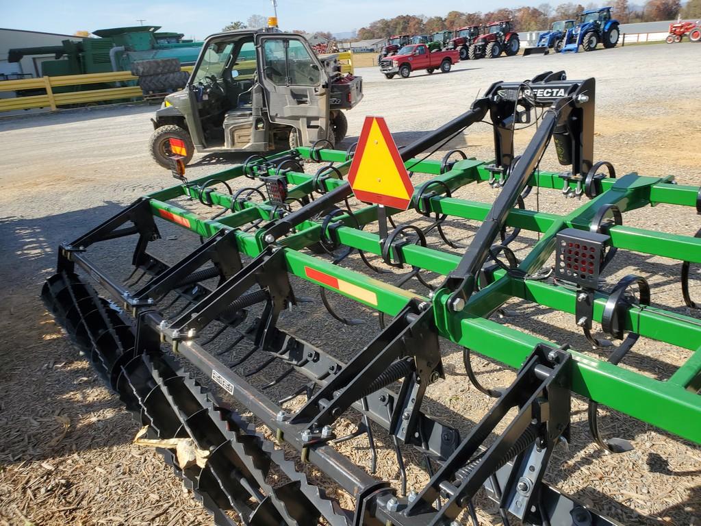 Unverferth Perfecta 10 Cultivator 'LIKE NEW'