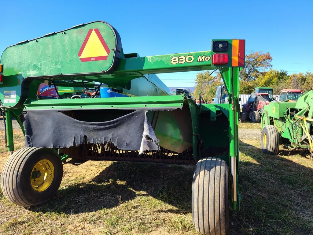 John Deere 830 Moco Discbine