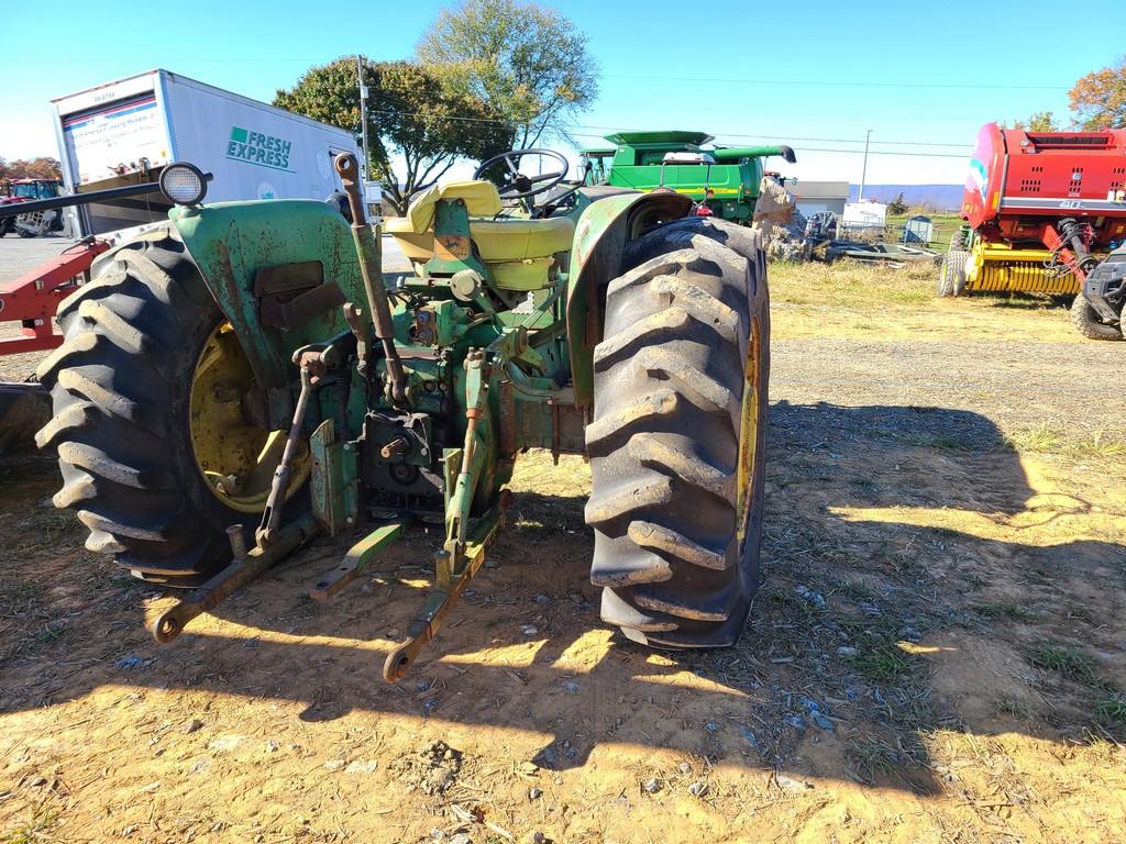 John Deere 2010 Tractor 'Runs & Operates'