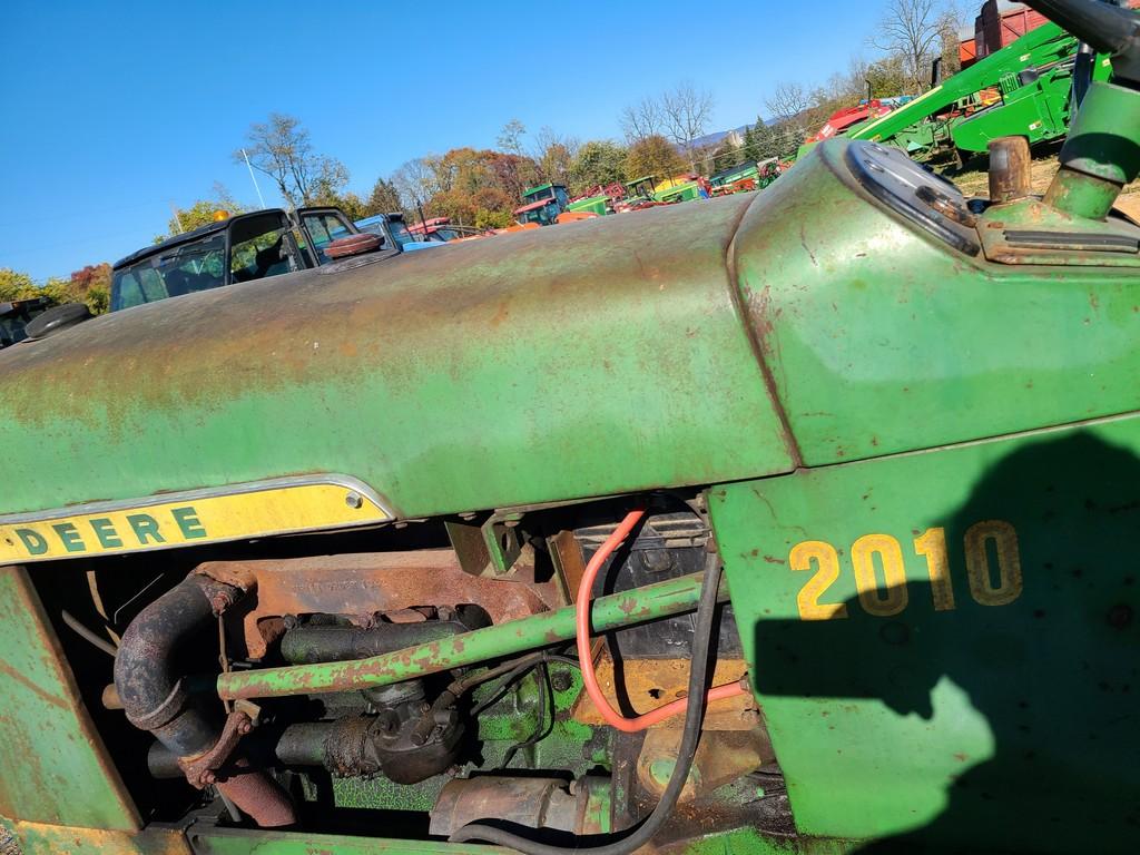 John Deere 2010 Tractor 'Runs & Operates'