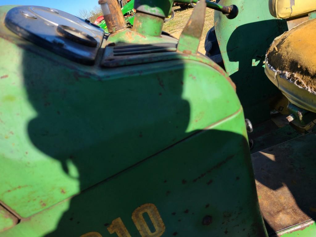 John Deere 2010 Tractor 'Runs & Operates'