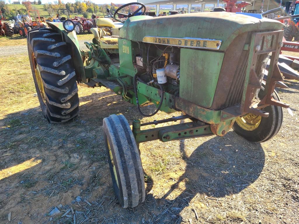 John Deere 2010 Tractor 'Runs & Operates'