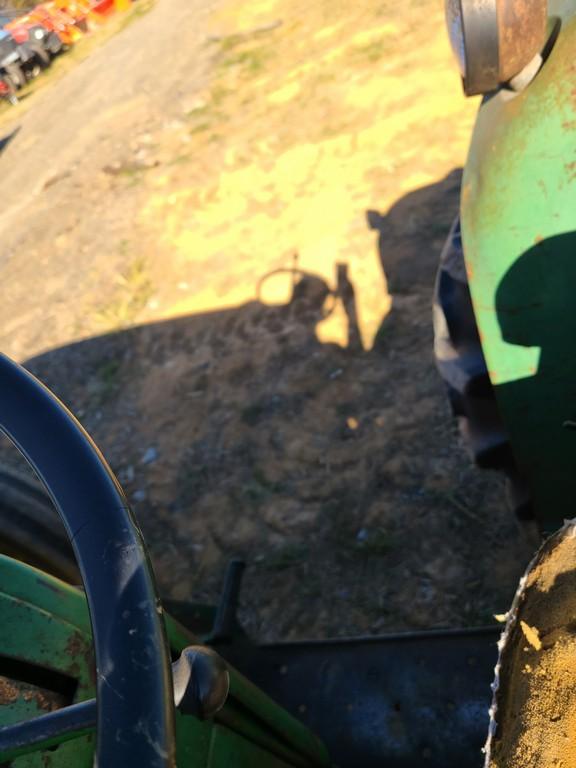 John Deere 2010 Tractor 'Runs & Operates'
