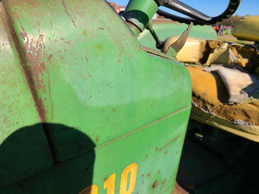 John Deere 2010 Tractor 'Runs & Operates'