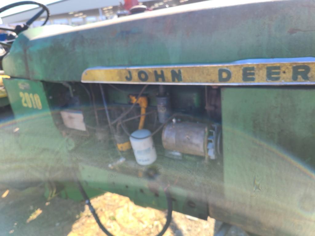 John Deere 2010 Tractor 'Runs & Operates'