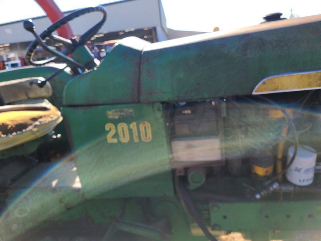 John Deere 2010 Tractor 'Runs & Operates'