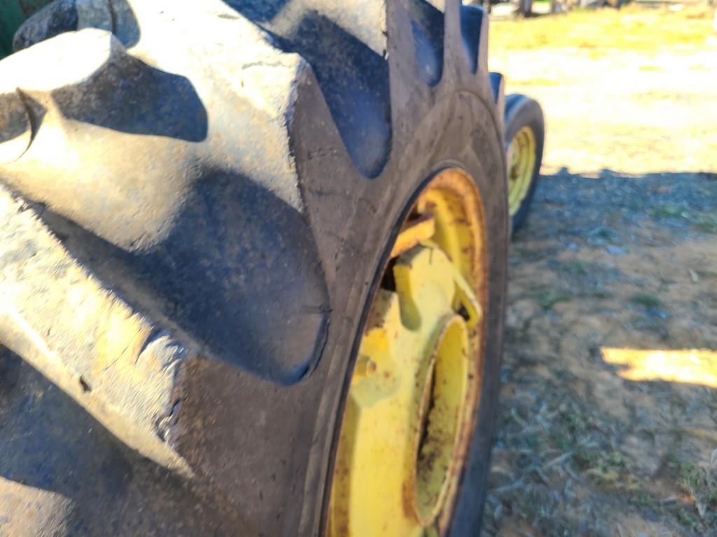 John Deere 2010 Tractor 'Runs & Operates'