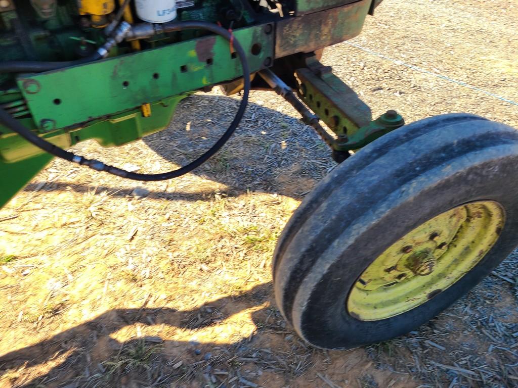 John Deere 2010 Tractor 'Runs & Operates'