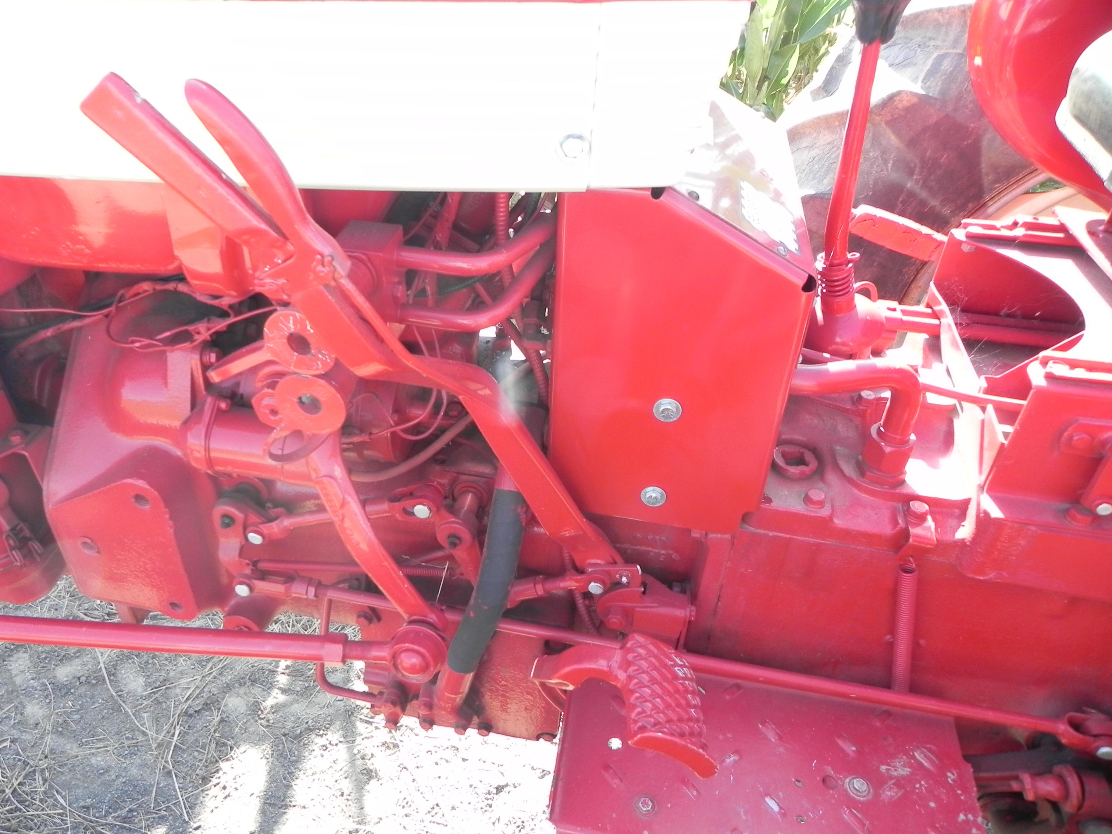 1961 International 460 Utility Tractor