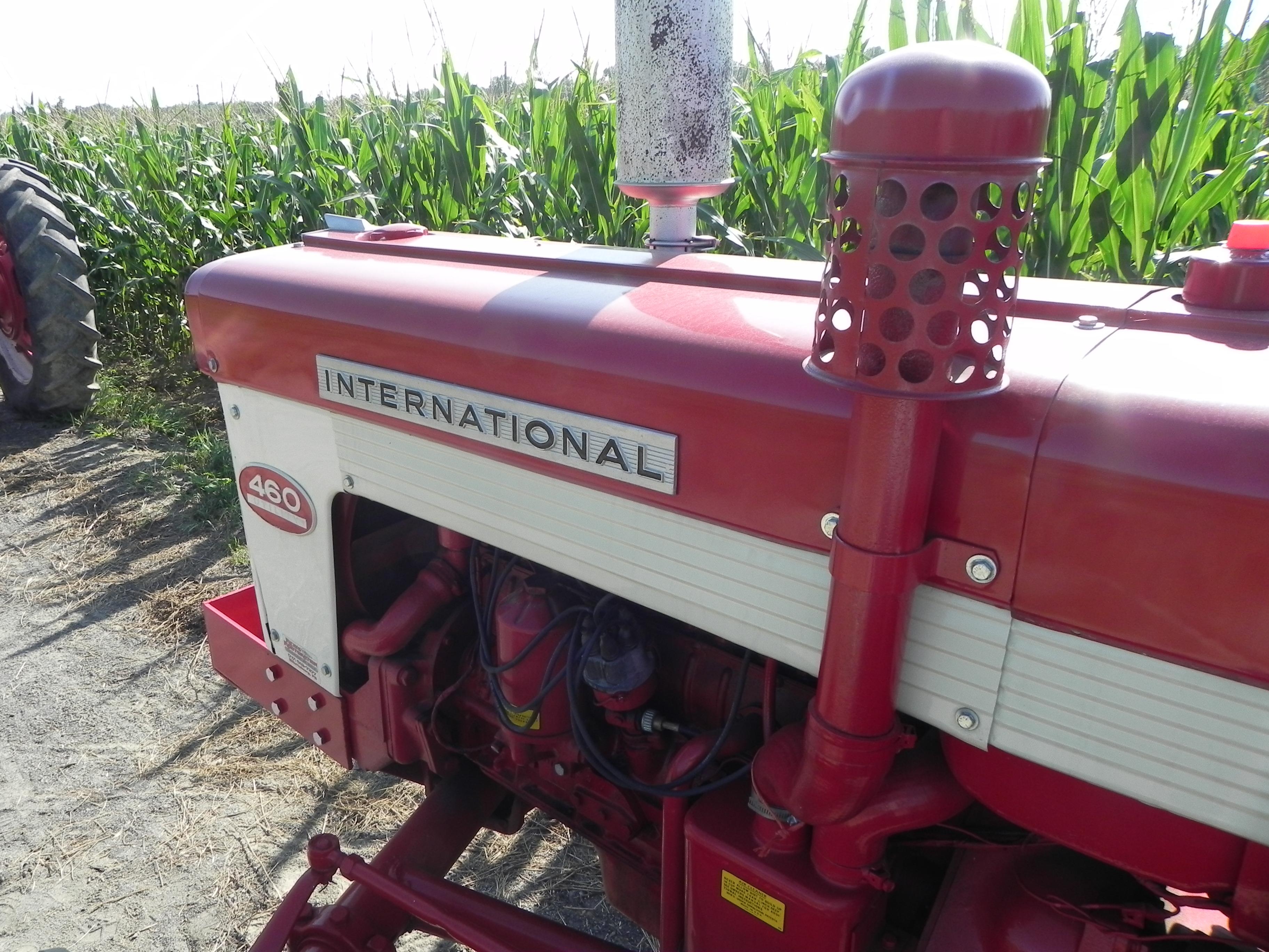 1961 International 460 Utility Tractor