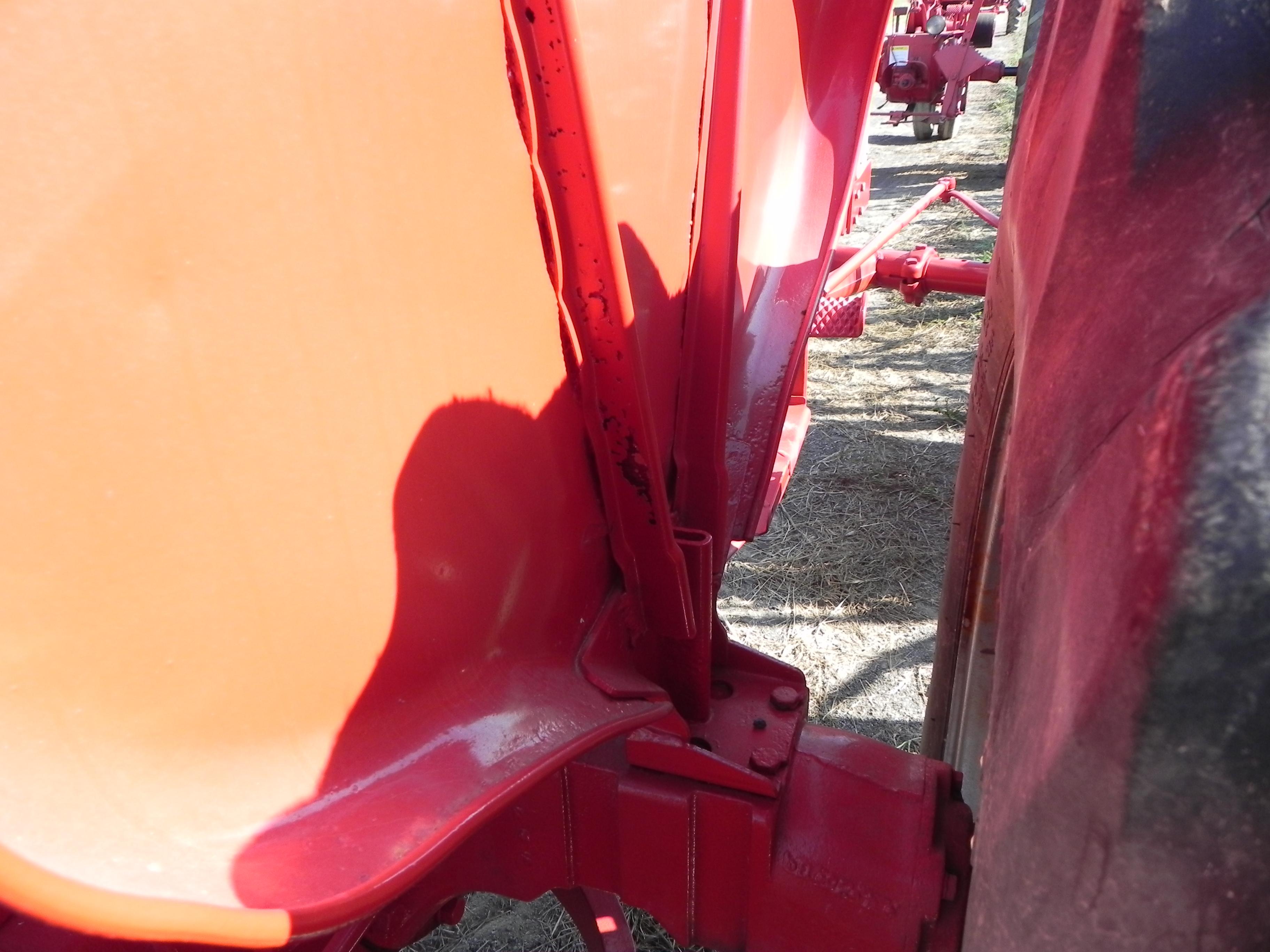 1961 International 460 Utility Tractor