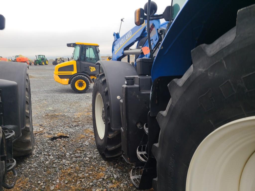 2021 New Holland T7.190 Cab Loader Tractor 'Elite Ride & Drive'
