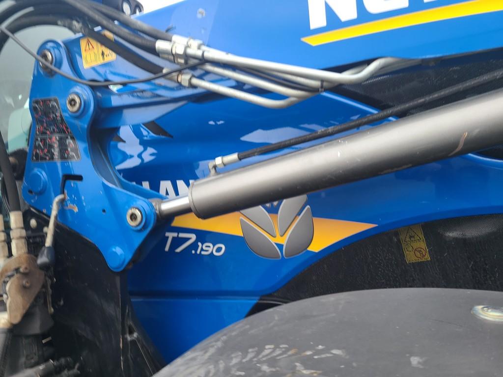 2021 New Holland T7.190 Cab Loader Tractor 'Elite Ride & Drive'