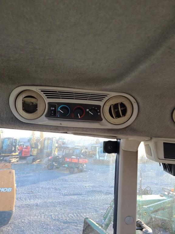 John Deere 5420 Cab Tractor 'Runs & Operates'