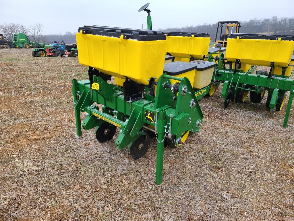 John Deere 7300 Corn Planter