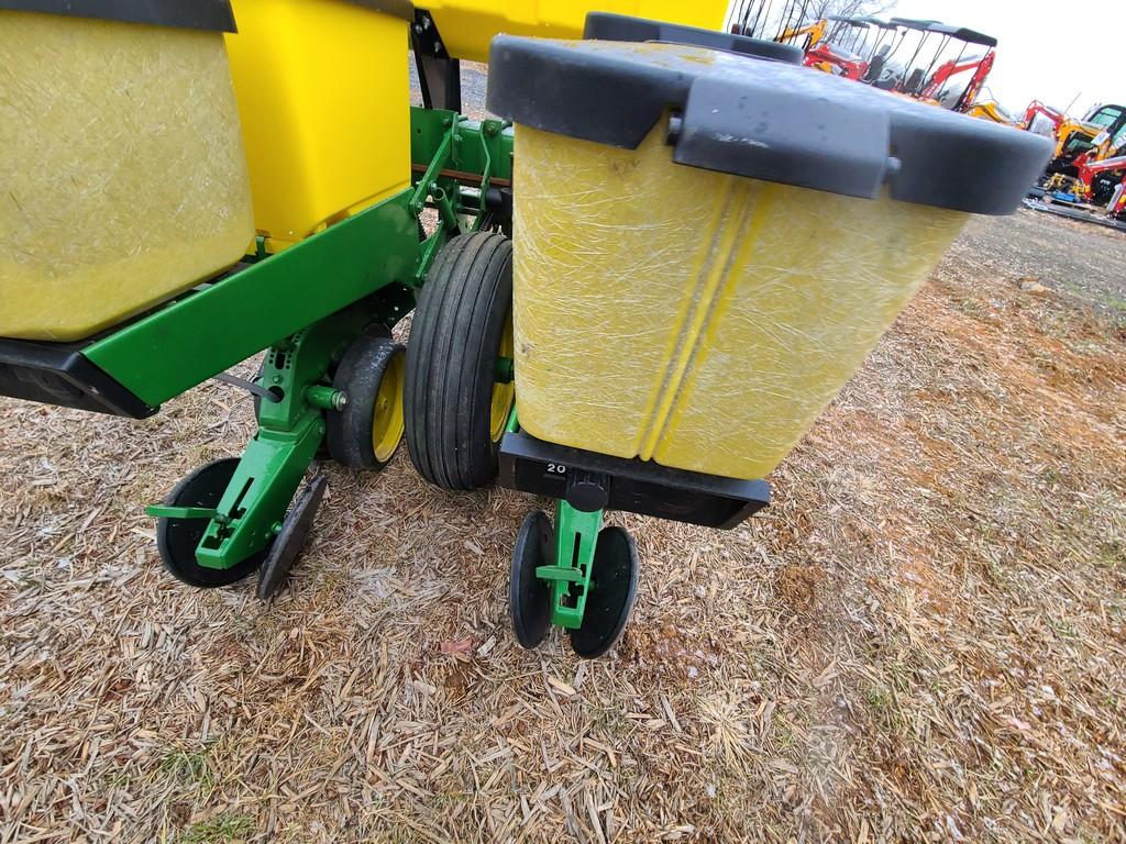 John Deere 7300 Corn Planter