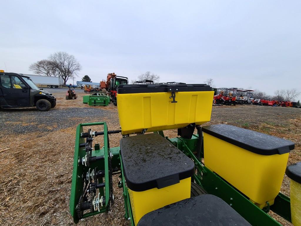 John Deere 7300 Corn Planter