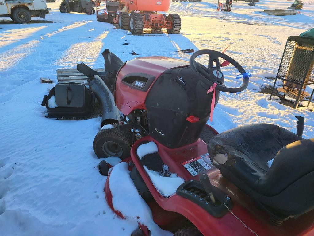 2009 Craftsman YTS3000 Riding Tractor 'AS-IS'