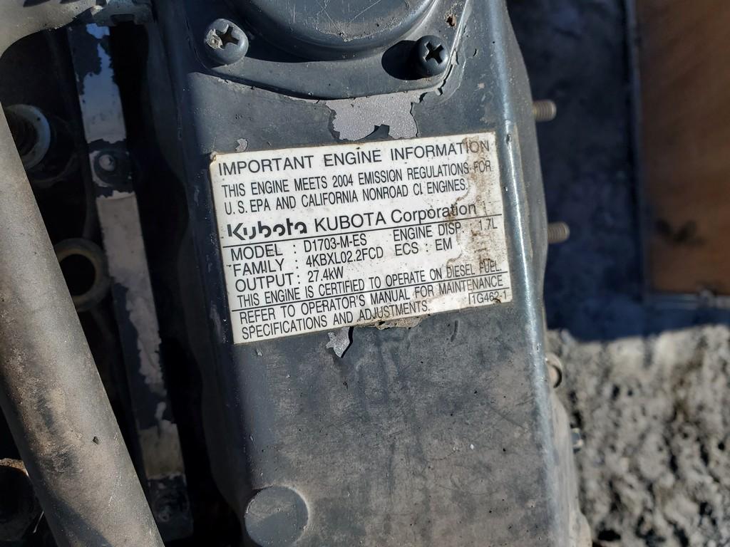 2004 Kubota D1703 Engine