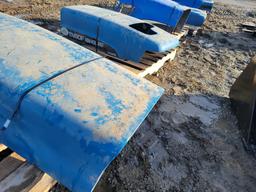 New Holland  Hood