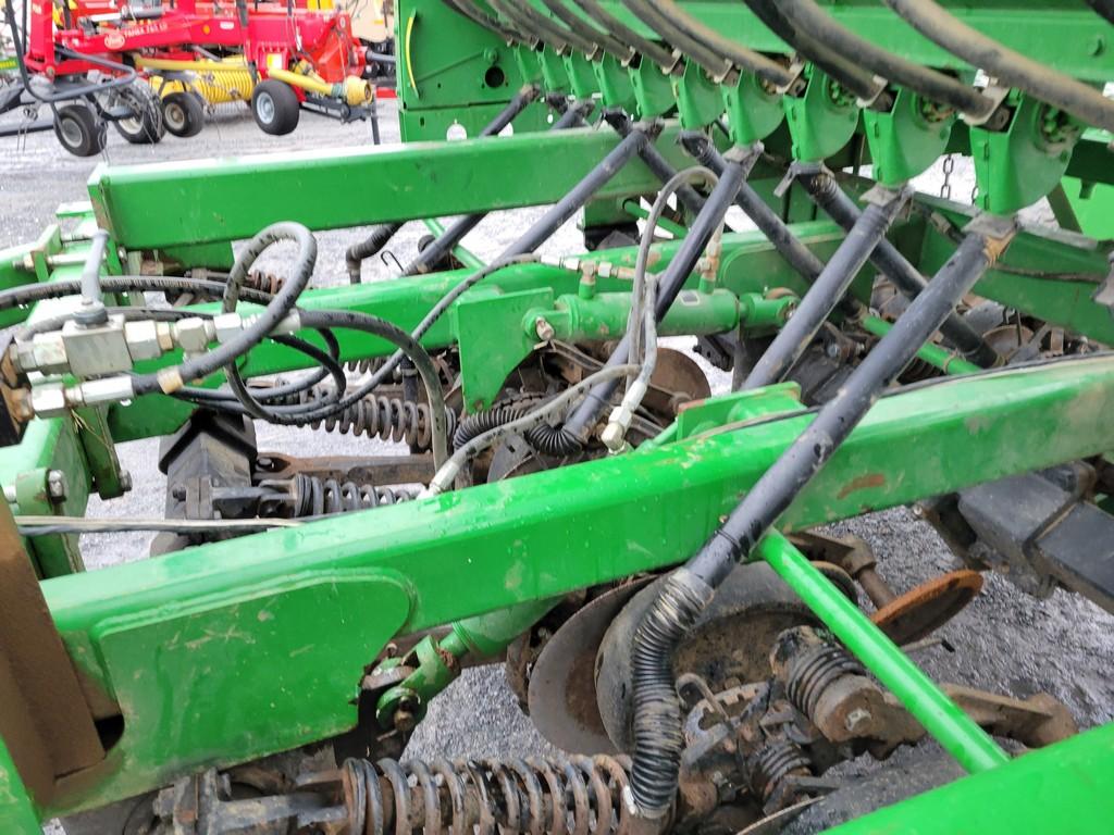John Deere 1590 Grain Drill 'Package'