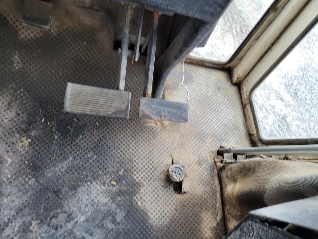Case 2020 Cab Loader Tractor  'Runs & Operates'
