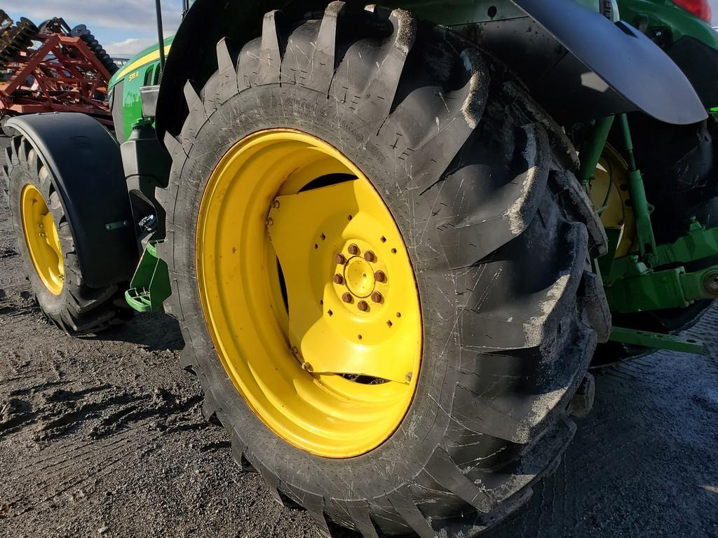 2017 John Deere 5115R Cab Tractor 'Ride & Drive'