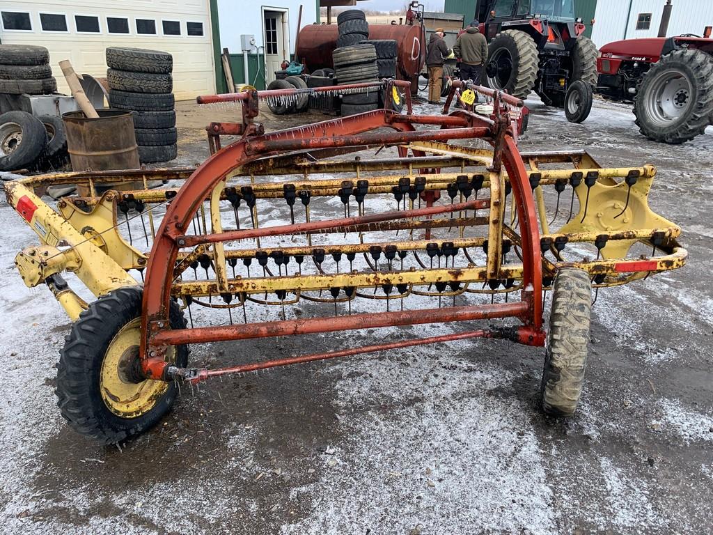 New Holland 256 Rake