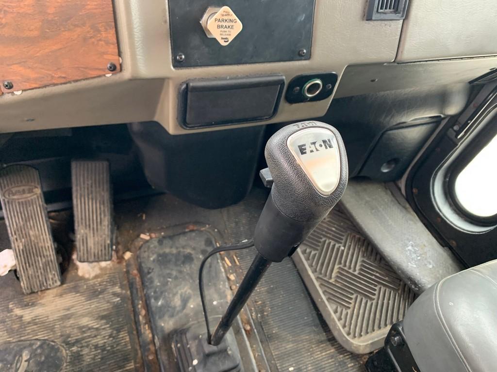 1998 Peterbilt  Single Axle Truck 'W/ Title'