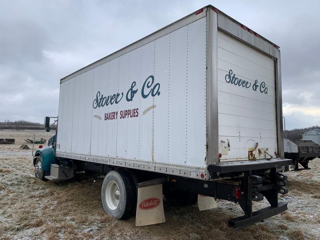 1998 Peterbilt  Single Axle Truck 'W/ Title'