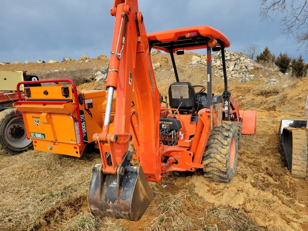 Kubota L39 Tractor Loader Backhoe 'Ride & Drive'