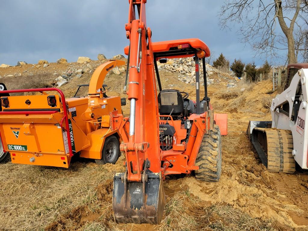 Kubota L39 Tractor Loader Backhoe 'Ride & Drive'