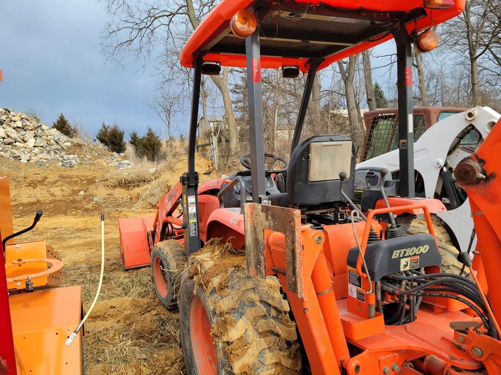 Kubota L39 Tractor Loader Backhoe 'Ride & Drive'