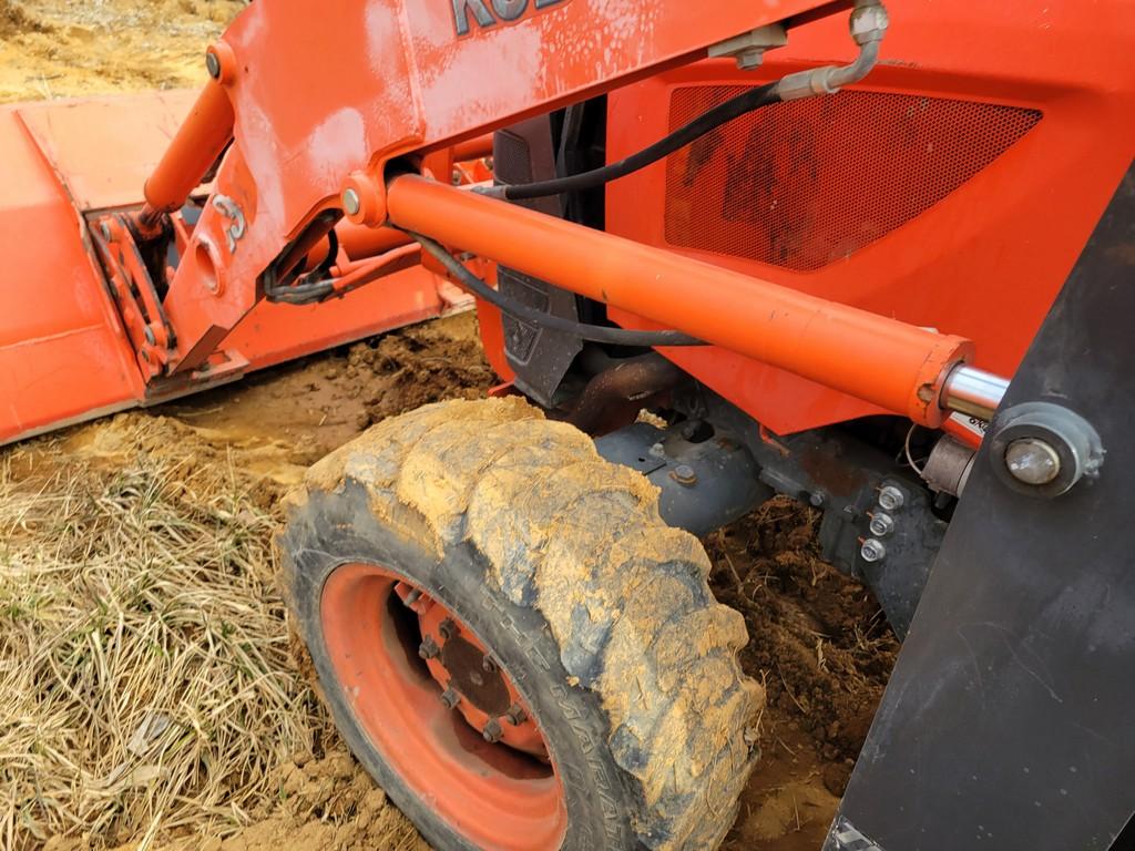 Kubota L39 Tractor Loader Backhoe 'Ride & Drive'