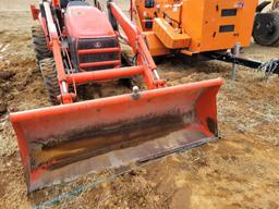 Kubota L39 Tractor Loader Backhoe 'Ride & Drive'